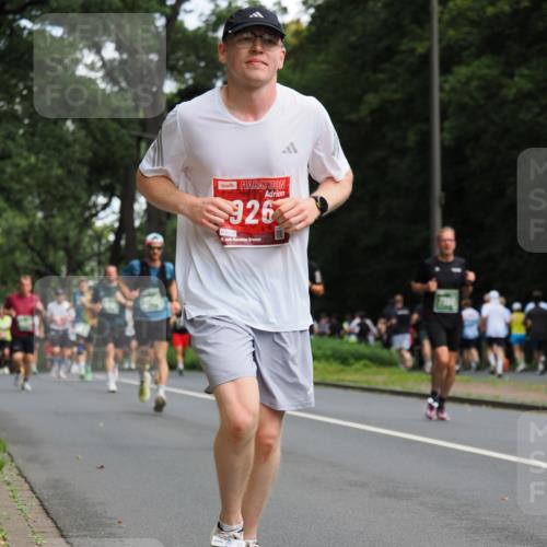 13.09.2026 - 21. swb-Marathon Bremen TobiasT http://msf.ph/oto/10245132 13.09.2026 11:54:08 Laufen 926, 0274, 21 meine-sportfotos.de