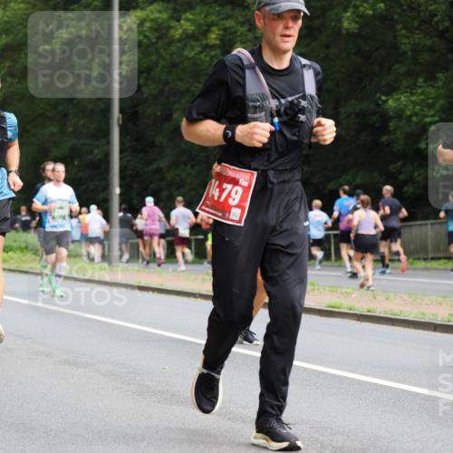 13.09.2026 - 21. swb-Marathon Bremen TobiasT http://msf.ph/oto/10245137 13.09.2026 11:54:11 Laufen 1479 meine-sportfotos.de