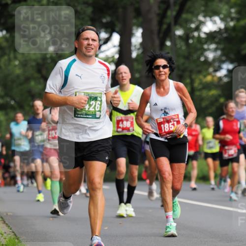 13.09.2026 - 21. swb-Marathon Bremen TobiasT http://msf.ph/oto/10245144 13.09.2026 11:54:21 Laufen 201, 26, 21, 486, 1857 meine-sportfotos.de