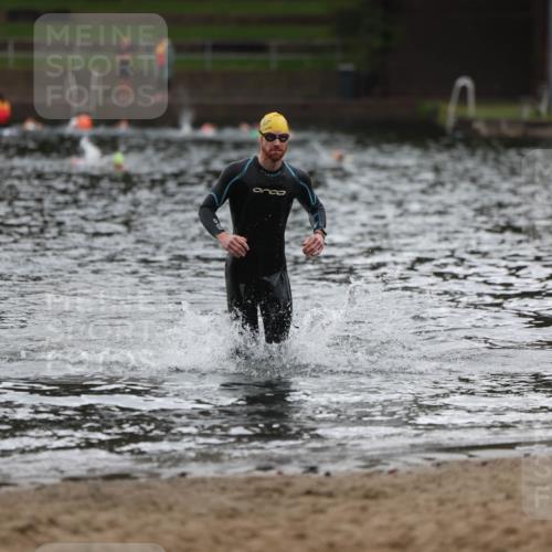 13.09.2026 - Stadtparktriathlon Mo-Foto http://msf.ph/oto/10245259 13.09.2026 12:29:43 Schwimmen 1224 meine-sportfotos.de