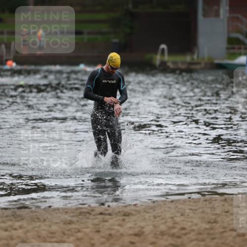 13.09.2026 - Stadtparktriathlon Mo-Foto http://msf.ph/oto/10245262 13.09.2026 12:29:44 Schwimmen 1224 meine-sportfotos.de