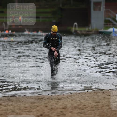 13.09.2026 - Stadtparktriathlon Mo-Foto http://msf.ph/oto/10245265 13.09.2026 12:29:45 Schwimmen 1224 meine-sportfotos.de