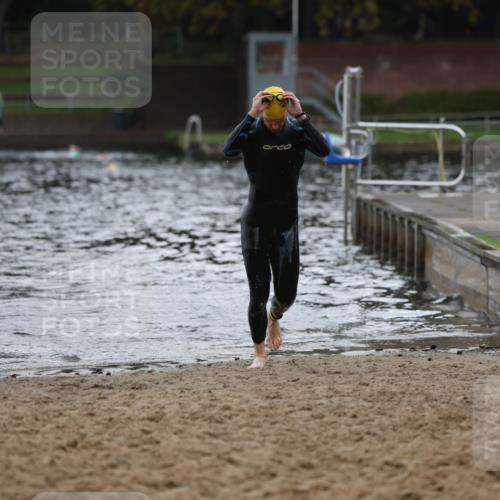 13.09.2026 - Stadtparktriathlon Mo-Foto http://msf.ph/oto/10245281 13.09.2026 12:29:47 Schwimmen 1224 meine-sportfotos.de