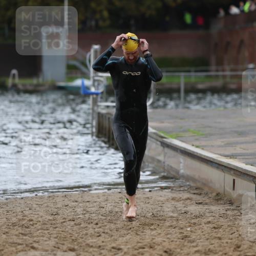 13.09.2026 - Stadtparktriathlon Mo-Foto http://msf.ph/oto/10245285 13.09.2026 12:29:48 Schwimmen 1224 meine-sportfotos.de