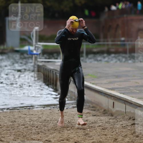 13.09.2026 - Stadtparktriathlon Mo-Foto http://msf.ph/oto/10245288 13.09.2026 12:29:48 Schwimmen 1224 meine-sportfotos.de