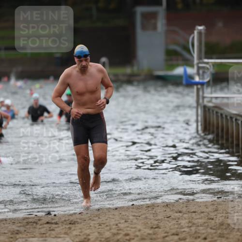 13.09.2026 - Stadtparktriathlon Mo-Foto http://msf.ph/oto/10245436 13.09.2026 12:31:09 Schwimmen 1203, 1301 meine-sportfotos.de