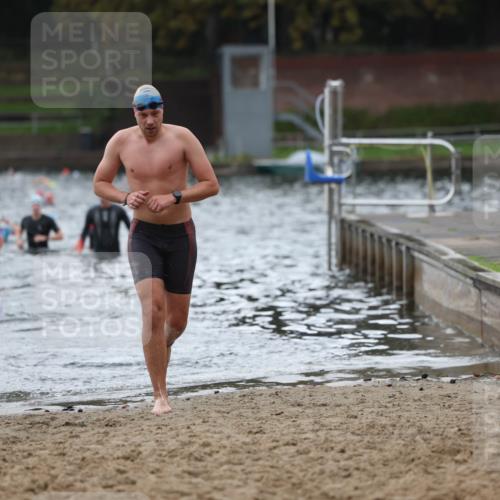 13.09.2026 - Stadtparktriathlon Mo-Foto http://msf.ph/oto/10245438 13.09.2026 12:31:10 Schwimmen 1203, 1301 meine-sportfotos.de