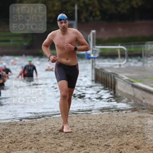 13.09.2026 - Stadtparktriathlon Mo-Foto http://msf.ph/oto/10245442 13.09.2026 12:31:11 Schwimmen 1203, 1301 meine-sportfotos.de