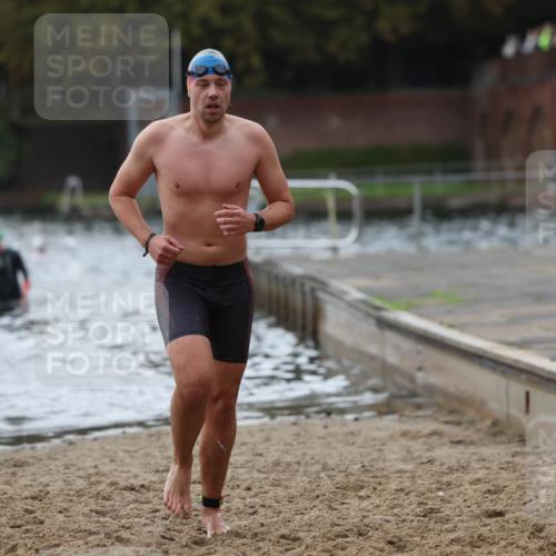13.09.2026 - Stadtparktriathlon Mo-Foto http://msf.ph/oto/10245445 13.09.2026 12:31:12 Schwimmen 1203, 1301 meine-sportfotos.de
