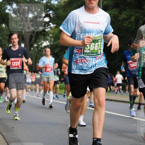 13.09.2026 - 21. swb-Marathon Bremen TobiasT http://msf.ph/oto/10245690 13.09.2026 11:58:28 Laufen 1220, 21, 26, 3667, 8120, 21, 42, 195, 265 meine-sportfotos.de