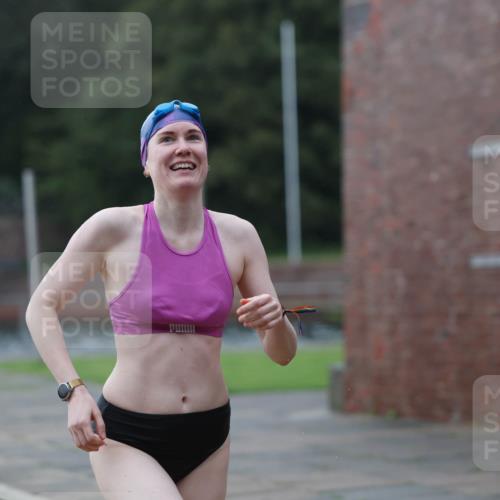 13.09.2026 - Stadtparktriathlon Mo-Foto http://msf.ph/oto/10245725 13.09.2026 12:32:35 Schwimmen 1198, 1205, 1216, 1241, 1263, 1298 meine-sportfotos.de