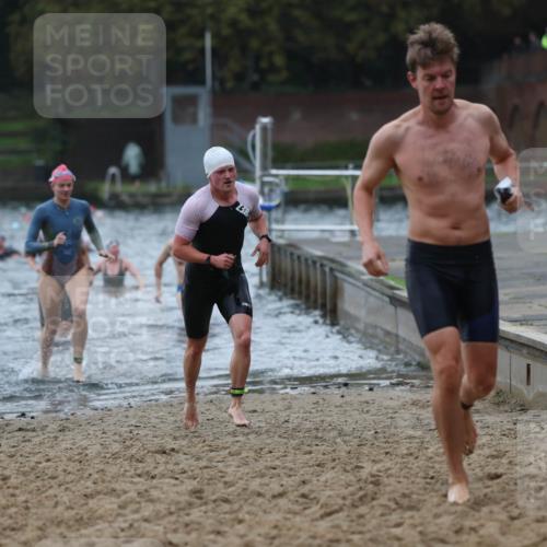 13.09.2026 - Stadtparktriathlon Mo-Foto http://msf.ph/oto/10245768 13.09.2026 12:32:49 Schwimmen 1192, 1198, 1200, 1214, 1228, 1231, 1282, 1306 meine-sportfotos.de