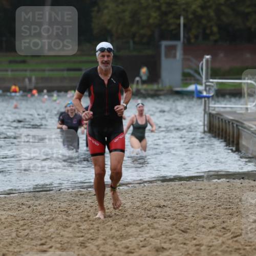 13.09.2026 - Stadtparktriathlon Mo-Foto http://msf.ph/oto/10245810 13.09.2026 12:32:59 Schwimmen 1200, 1228, 1260, 1268, 1286, 1306 meine-sportfotos.de