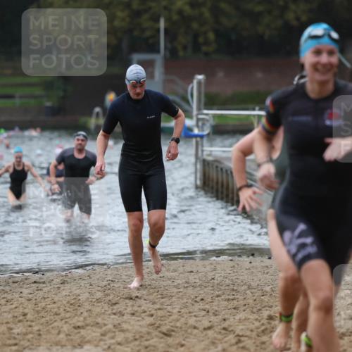 13.09.2026 - Stadtparktriathlon Mo-Foto http://msf.ph/oto/10245841 13.09.2026 12:33:08 Schwimmen 1225, 1260, 1268, 1286, 1291, 1297 meine-sportfotos.de