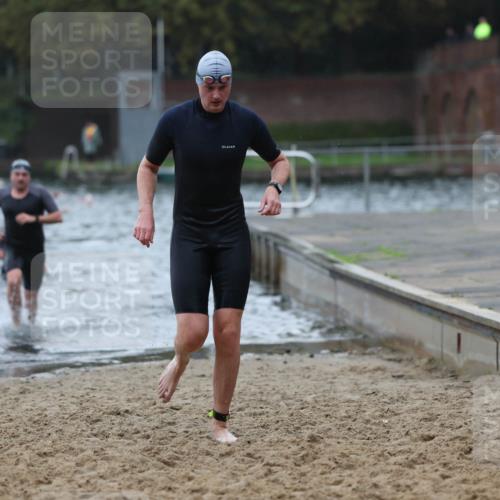 13.09.2026 - Stadtparktriathlon Mo-Foto http://msf.ph/oto/10245845 13.09.2026 12:33:09 Schwimmen 1225, 1260, 1268, 1286, 1291, 1297 meine-sportfotos.de