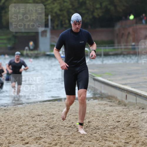 13.09.2026 - Stadtparktriathlon Mo-Foto http://msf.ph/oto/10245847 13.09.2026 12:33:09 Schwimmen 1225, 1260, 1268, 1286, 1291, 1297 meine-sportfotos.de