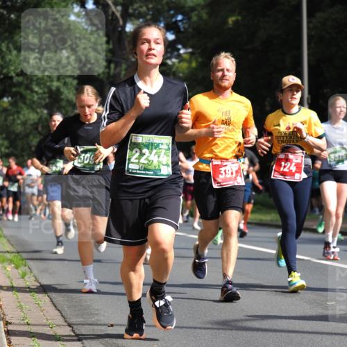 13.09.2026 - 21. swb-Marathon Bremen TobiasT http://msf.ph/oto/10245893 13.09.2026 11:59:15 Laufen 30, 224, 5131, 21, 391, 124, 35751 meine-sportfotos.de