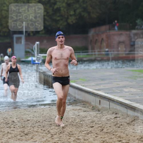 13.09.2026 - Stadtparktriathlon Mo-Foto http://msf.ph/oto/10245930 13.09.2026 12:33:56 Schwimmen 1217, 1221, 1249, 1264, 1271, 1275, 1281, 1283 meine-sportfotos.de