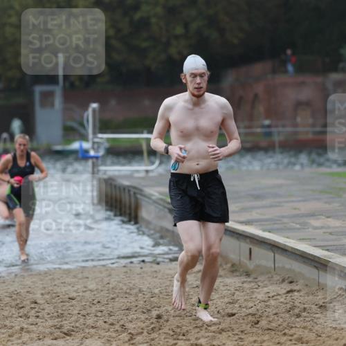 13.09.2026 - Stadtparktriathlon Mo-Foto http://msf.ph/oto/10245956 13.09.2026 12:34:03 Schwimmen 1243, 1249, 1264, 1271, 1275, 1276, 1281, 1293 meine-sportfotos.de