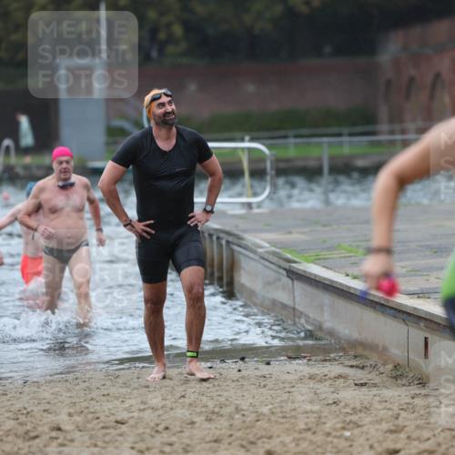 13.09.2026 - Stadtparktriathlon Mo-Foto http://msf.ph/oto/10245981 13.09.2026 12:34:09 Schwimmen 1195, 1226, 1243, 1264, 1275, 1276, 1281, 1293 meine-sportfotos.de