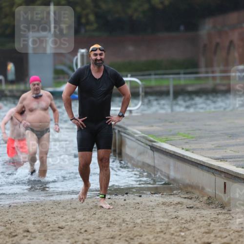 13.09.2026 - Stadtparktriathlon Mo-Foto http://msf.ph/oto/10245983 13.09.2026 12:34:09 Schwimmen 1195, 1226, 1243, 1264, 1275, 1276, 1281, 1293 meine-sportfotos.de