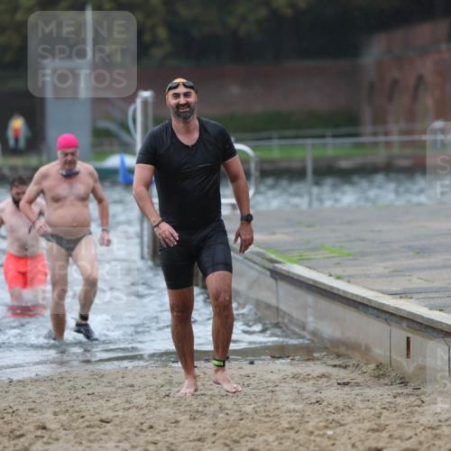 13.09.2026 - Stadtparktriathlon Mo-Foto http://msf.ph/oto/10245986 13.09.2026 12:34:10 Schwimmen 1195, 1226, 1243, 1275, 1276, 1281, 1293 meine-sportfotos.de
