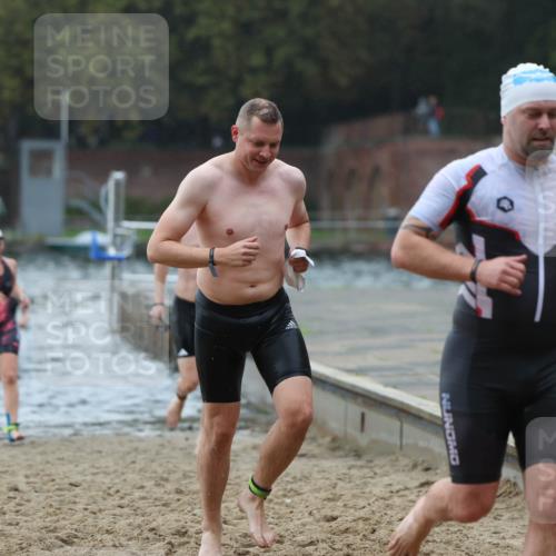 13.09.2026 - Stadtparktriathlon Mo-Foto http://msf.ph/oto/10246090 13.09.2026 12:34:32 Schwimmen 1191, 1196, 1229, 1244, 1288, 1300 meine-sportfotos.de