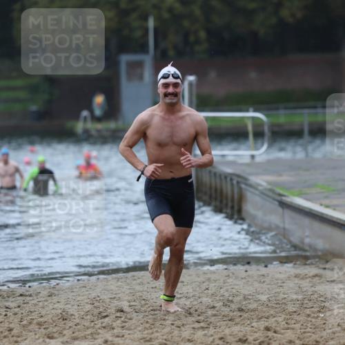13.09.2026 - Stadtparktriathlon Mo-Foto http://msf.ph/oto/10246136 13.09.2026 12:34:46 Schwimmen 1284, 1304 meine-sportfotos.de