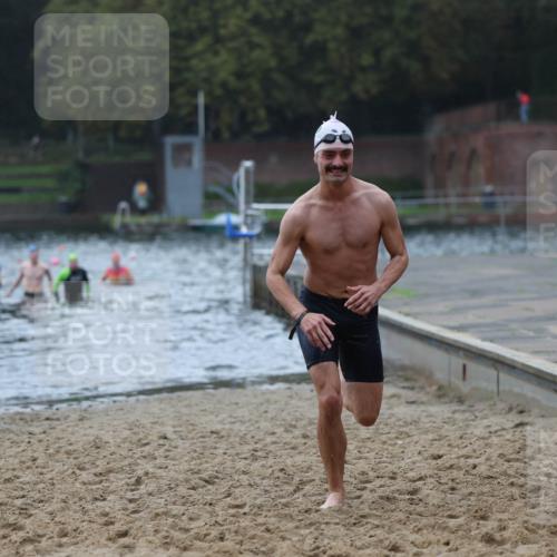 13.09.2026 - Stadtparktriathlon Mo-Foto http://msf.ph/oto/10246142 13.09.2026 12:34:47 Schwimmen 1284, 1304 meine-sportfotos.de