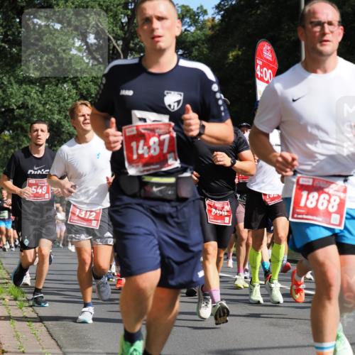 13.09.2026 - 21. swb-Marathon Bremen TobiasT http://msf.ph/oto/10246147 13.09.2026 12:00:06 Laufen 549, 1312, 1487, 4, 00, 1868 meine-sportfotos.de
