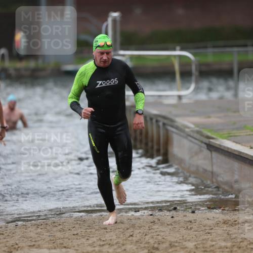 13.09.2026 - Stadtparktriathlon Mo-Foto http://msf.ph/oto/10246154 13.09.2026 12:35:01 Schwimmen 1210, 1239, 1253, 1290, 1292, 1303 meine-sportfotos.de