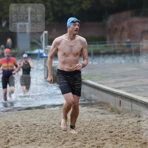 13.09.2026 - Stadtparktriathlon Mo-Foto http://msf.ph/oto/10246169 13.09.2026 12:35:05 Schwimmen 1210, 1239, 1253, 1258, 1290, 1292, 1303 meine-sportfotos.de
