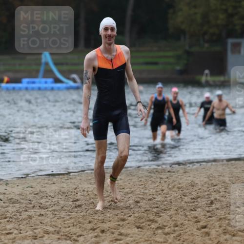 13.09.2026 - Stadtparktriathlon Mo-Foto http://msf.ph/oto/10246234 13.09.2026 12:35:24 Schwimmen 1209, 1219, 1257, 1289 meine-sportfotos.de