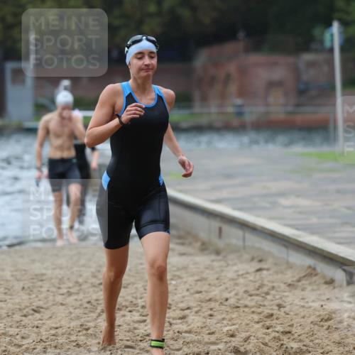 13.09.2026 - Stadtparktriathlon Mo-Foto http://msf.ph/oto/10246267 13.09.2026 12:35:34 Schwimmen 1199, 1209, 1211, 1219 meine-sportfotos.de