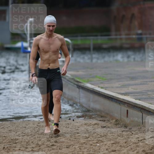 13.09.2026 - Stadtparktriathlon Mo-Foto http://msf.ph/oto/10246270 13.09.2026 12:35:36 Schwimmen 1199, 1209, 1211, 1219 meine-sportfotos.de