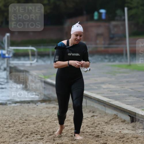 13.09.2026 - Stadtparktriathlon Mo-Foto http://msf.ph/oto/10246295 13.09.2026 12:35:42 Schwimmen 1199, 1211 meine-sportfotos.de