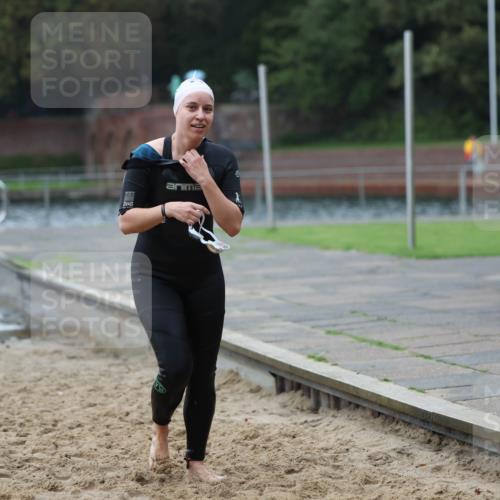 13.09.2026 - Stadtparktriathlon Mo-Foto http://msf.ph/oto/10246300 13.09.2026 12:35:43 Schwimmen 1199, 1211 meine-sportfotos.de