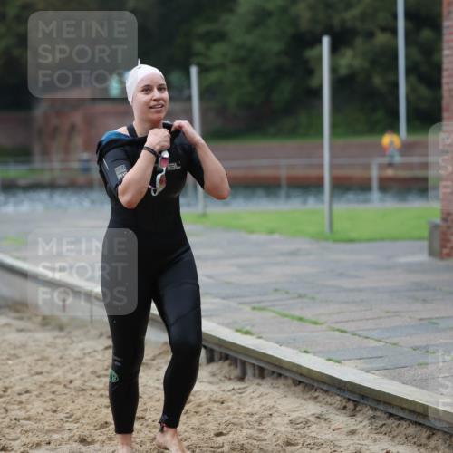 13.09.2026 - Stadtparktriathlon Mo-Foto http://msf.ph/oto/10246301 13.09.2026 12:35:43 Schwimmen 1199, 1211 meine-sportfotos.de