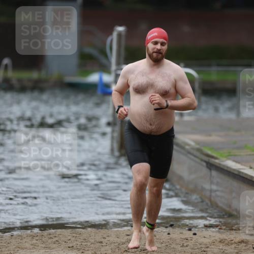 13.09.2026 - Stadtparktriathlon Mo-Foto http://msf.ph/oto/10246319 13.09.2026 12:36:01 Schwimmen 1230 meine-sportfotos.de