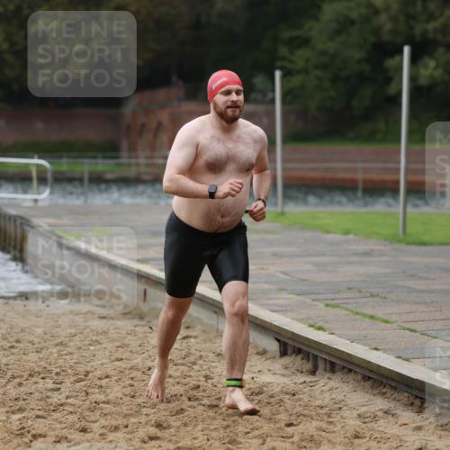 13.09.2026 - Stadtparktriathlon Mo-Foto http://msf.ph/oto/10246328 13.09.2026 12:36:03 Schwimmen 1230 meine-sportfotos.de