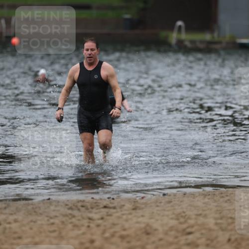 13.09.2026 - Stadtparktriathlon Mo-Foto http://msf.ph/oto/10246360 13.09.2026 12:36:59 Schwimmen 1218 meine-sportfotos.de