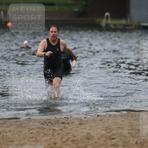 13.09.2026 - Stadtparktriathlon Mo-Foto http://msf.ph/oto/10246361 13.09.2026 12:36:59 Schwimmen 1218 meine-sportfotos.de