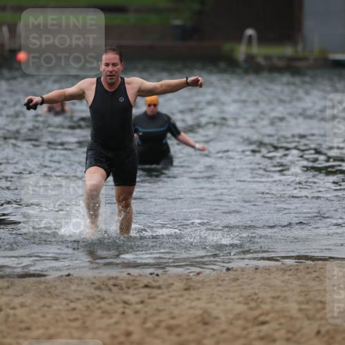 13.09.2026 - Stadtparktriathlon Mo-Foto http://msf.ph/oto/10246364 13.09.2026 12:36:59 Schwimmen 1218 meine-sportfotos.de