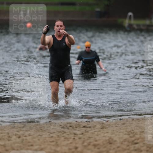 13.09.2026 - Stadtparktriathlon Mo-Foto http://msf.ph/oto/10246365 13.09.2026 12:37:00 Schwimmen 1218 meine-sportfotos.de