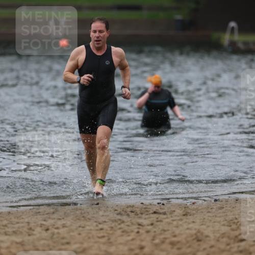 13.09.2026 - Stadtparktriathlon Mo-Foto http://msf.ph/oto/10246371 13.09.2026 12:37:01 Schwimmen 1218 meine-sportfotos.de
