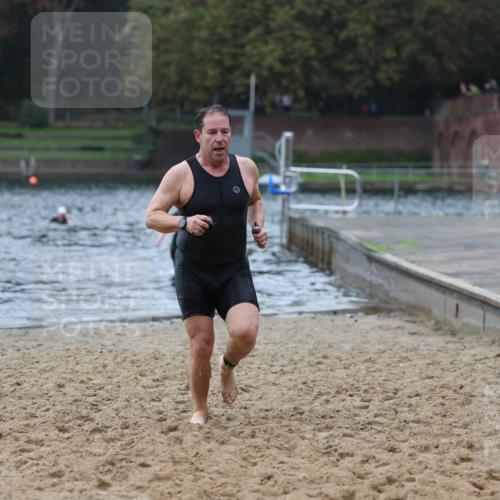 13.09.2026 - Stadtparktriathlon Mo-Foto http://msf.ph/oto/10246394 13.09.2026 12:37:05 Schwimmen 1218, 1237 meine-sportfotos.de