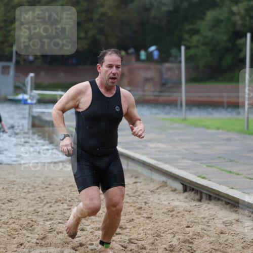 13.09.2026 - Stadtparktriathlon Mo-Foto http://msf.ph/oto/10246399 13.09.2026 12:37:06 Schwimmen 1218, 1237 meine-sportfotos.de
