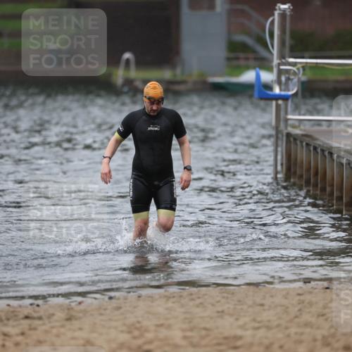 13.09.2026 - Stadtparktriathlon Mo-Foto http://msf.ph/oto/10246459 13.09.2026 12:37:31 Schwimmen 1212, 1261 meine-sportfotos.de