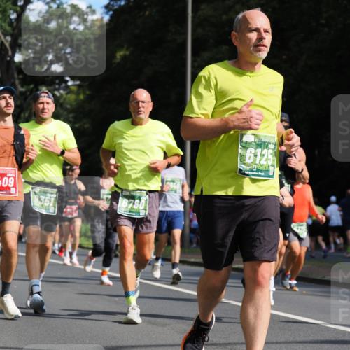 13.09.2026 - 21. swb-Marathon Bremen TobiasT http://msf.ph/oto/10246481 13.09.2026 12:01:37 Laufen 09, 9351, 6760, 6125, 21 meine-sportfotos.de