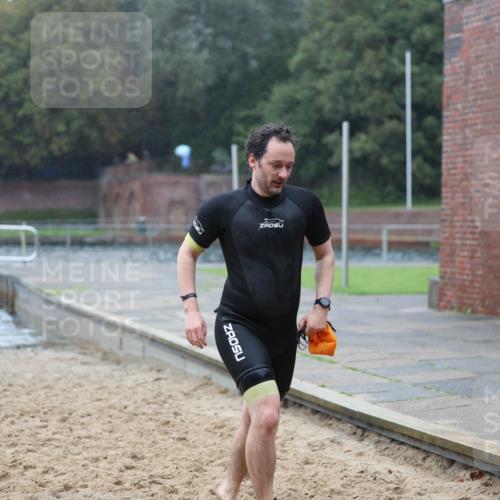 13.09.2026 - Stadtparktriathlon Mo-Foto http://msf.ph/oto/10246500 13.09.2026 12:37:42 Schwimmen 1212, 1261 meine-sportfotos.de